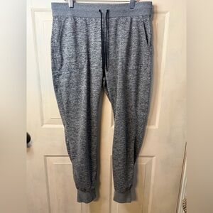 P10. Athleta joggers 30”
Size: L